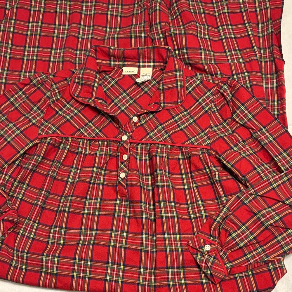 L.L. Bean‎ Red Plaid Flannel Long Nightgown - cozy - Size M